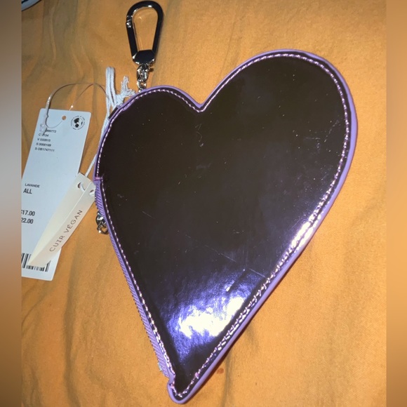 Urban Outfitters Purple Metallic Heart Small Wristlet NWT - Picture 1 of 3